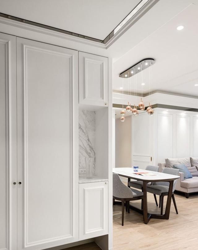 83㎡轻奢婚房,大理石+石膏线打造酒店级高级感 83㎡白领夫妻的家,大理石、石膏线晋升酒店级质感,高级又轻奢 - 家居知识