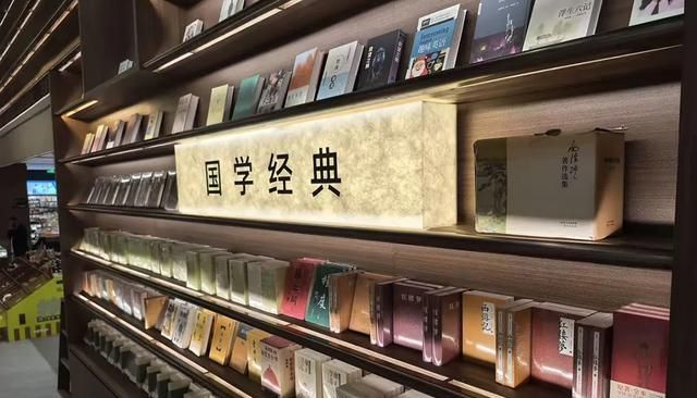 冇言有阅书店实体设计与书架定制案例！ - 家居知识