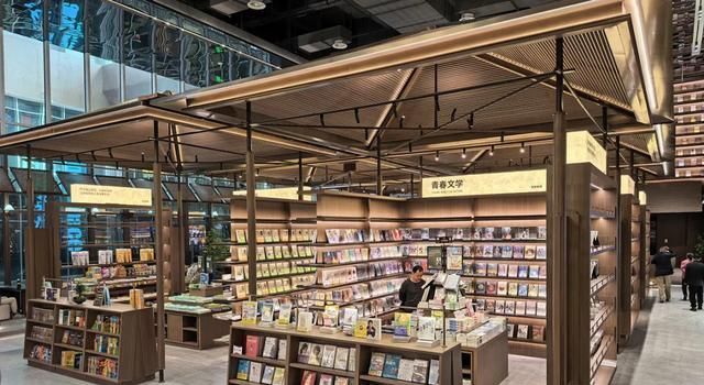 冇言有阅书店实体设计与书架定制案例！ - 家居知识