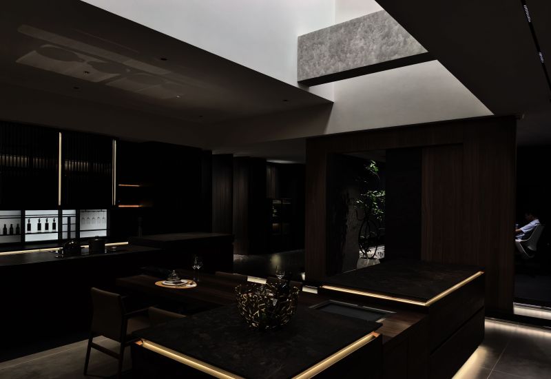 暗调侘寂大宅｜灯光选对，高级感直接焊在墙上✨ - 家居知识