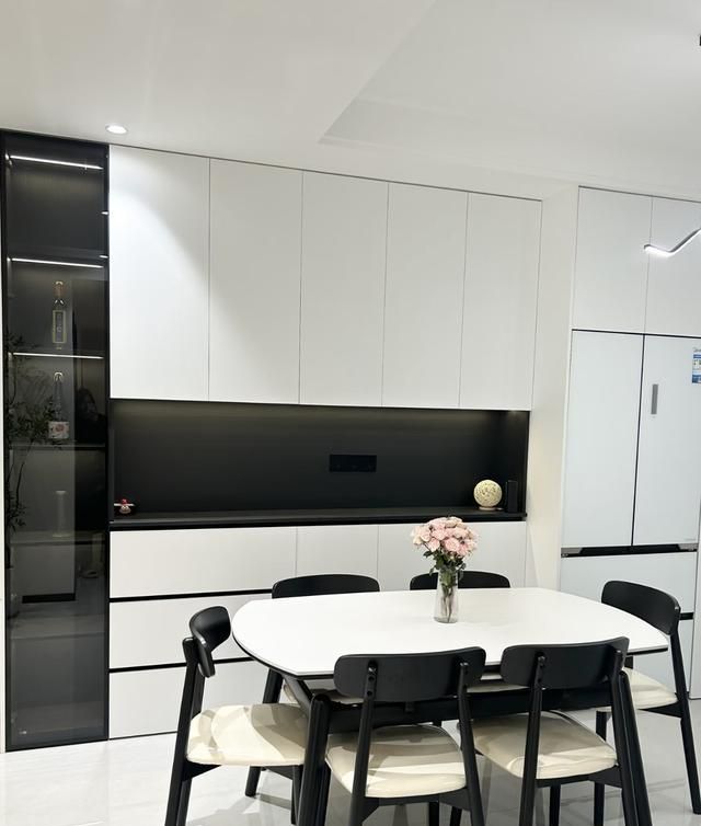 陕西一姑娘，坚持现代简约装修，最后效果清爽干净，显大还省钱~ - 家居知识