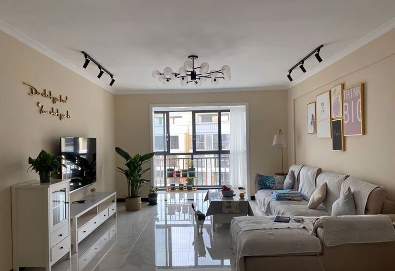 不吊顶只走石膏线,她家装修瘦身又省钱,烟火气满满! 装修瘦了好几斤!全屋不吊顶只走石膏线,装出最有烟火气的幸福家 - 家居知识