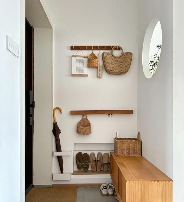 上海人玄关设计太惊艳!告别传统鞋柜,这样装实用又高级 玄关别再死磕鞋柜了!学学上海人的做法,那叫一个“惊艳” - 家居知识