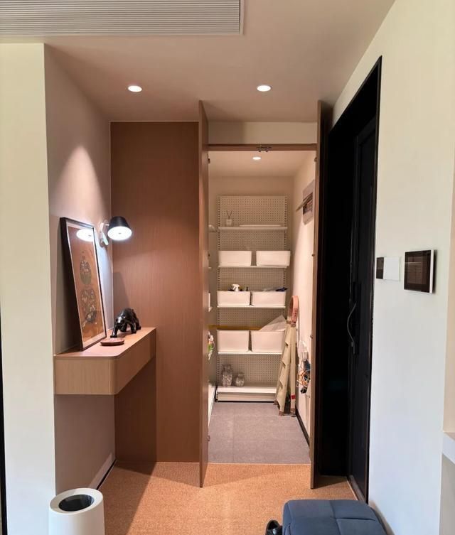 年轻人抛弃传统鞋柜?看看这些高级新设计 鞋柜“正退出”中国家庭?看看年轻人家里的设计,那叫一个高级 - 家居知识