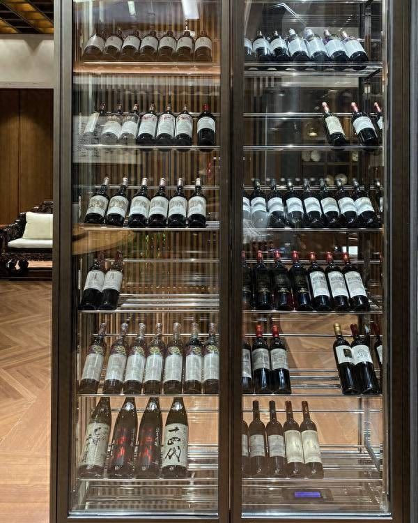 酒柜定制公司推荐：如何挑选靠谱源头厂家 - 家居知识