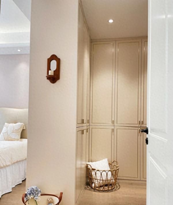 80㎡简约风自装小家,杭州业主亲设计,温馨治愈又大气! 杭州发现一户人家的装修,简约大气,80㎡自己设计,温馨又治愈! - 家居知识