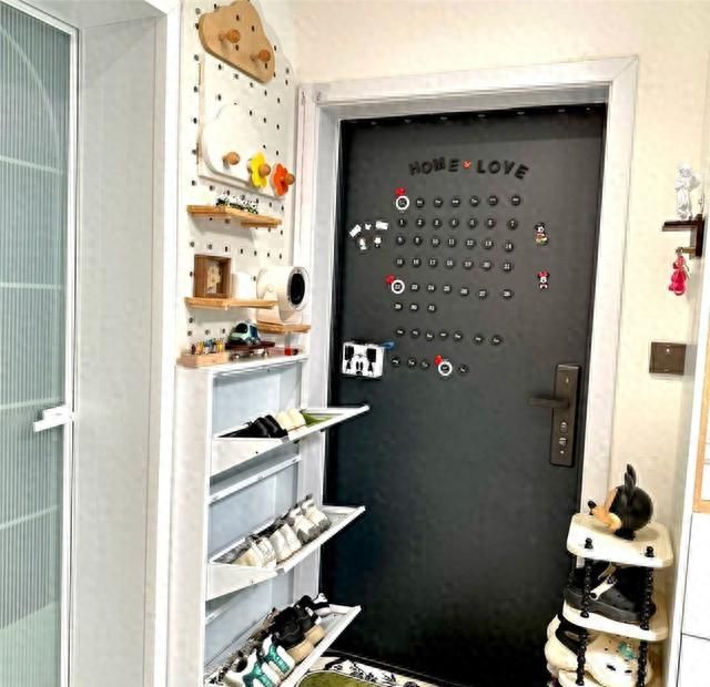 山东姑娘巧用12厘米鞋柜缝隙，省钱省地不浪费