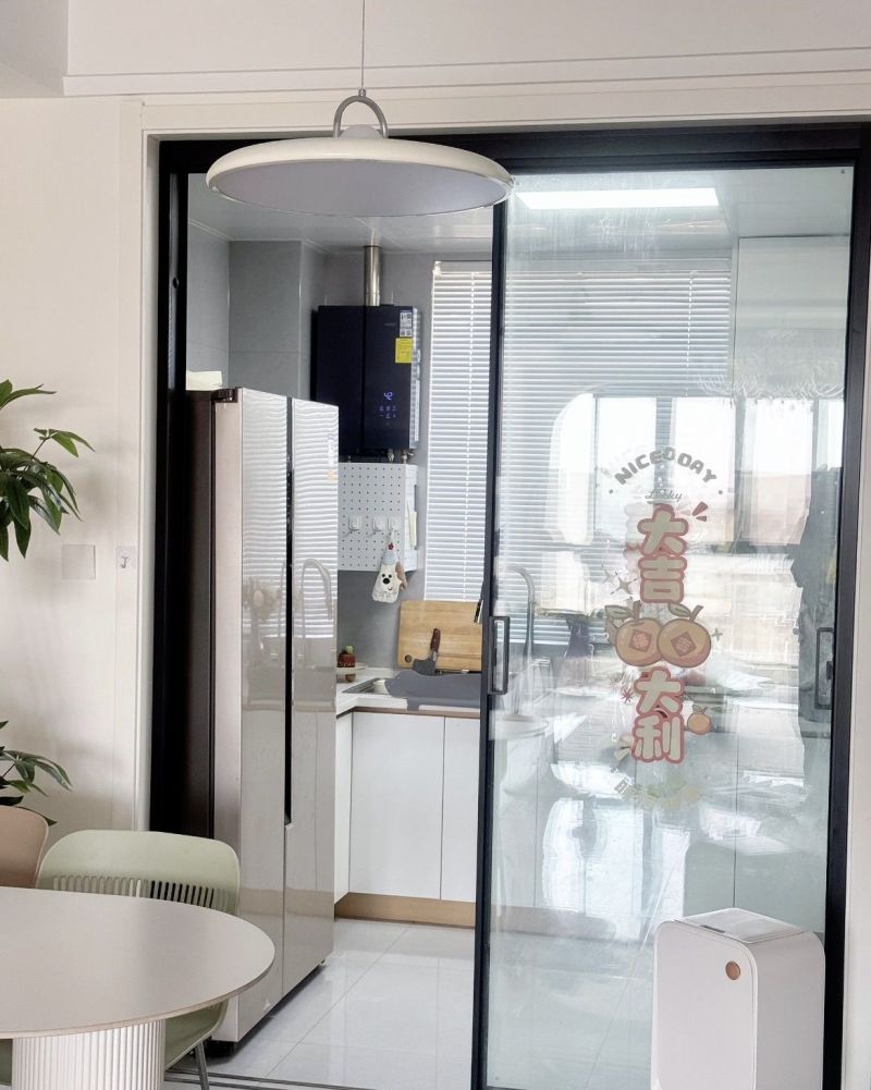 河南一姑娘，不顾反对，坚持“简约风”，最后效果反而高级又温馨 - 家居知识