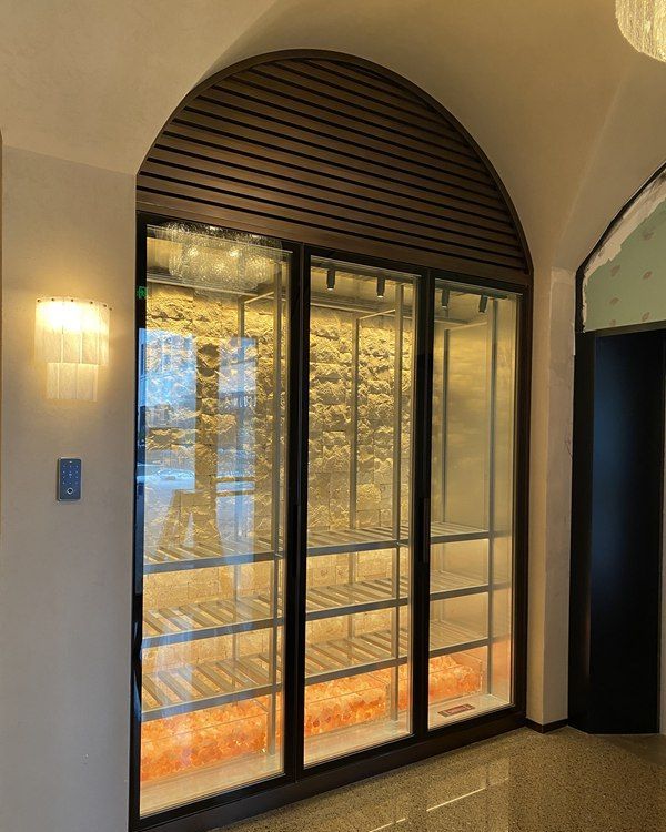 酒柜定制全攻略,品牌、价格与选购要点 酒柜定制全攻略:品牌、价格与选购要点 - 家居知识