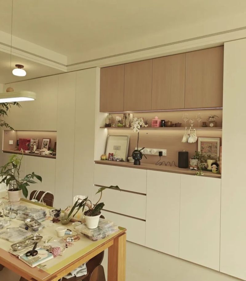 邻居家超先进的餐边柜,看完我酸了!晒图分享! 去了趟邻居家,发现她家的餐边柜,那叫一个先进!晒给大家瞧瞧! - 家居知识