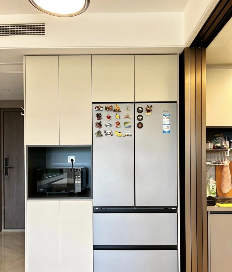 邻居家超先进的餐边柜,看完我酸了!晒图分享! 去了趟邻居家,发现她家的餐边柜,那叫一个先进!晒给大家瞧瞧! - 家居知识