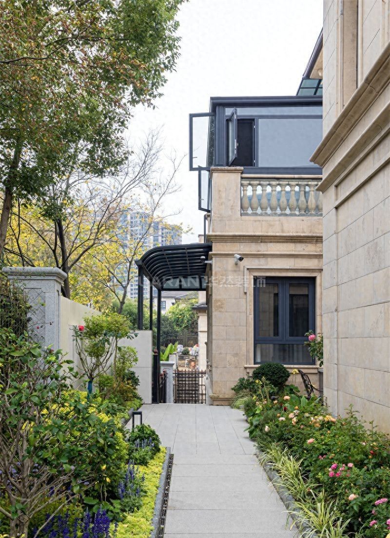 合肥绿地乔治庄园600㎡法式别墅装修实景，优雅奢华尽显