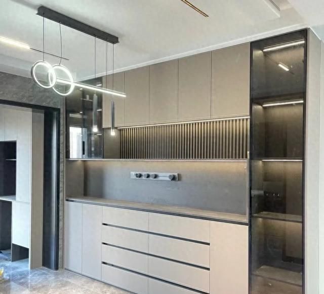 全屋定制餐边柜这样做，效果惊艳人人夸！