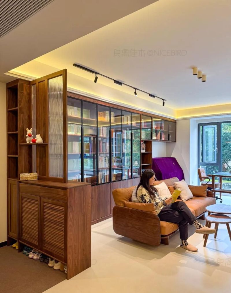 成都125㎡全屋定制，玄关屏风+转角书柜隔而不断，化解入户尴尬 - 家居知识