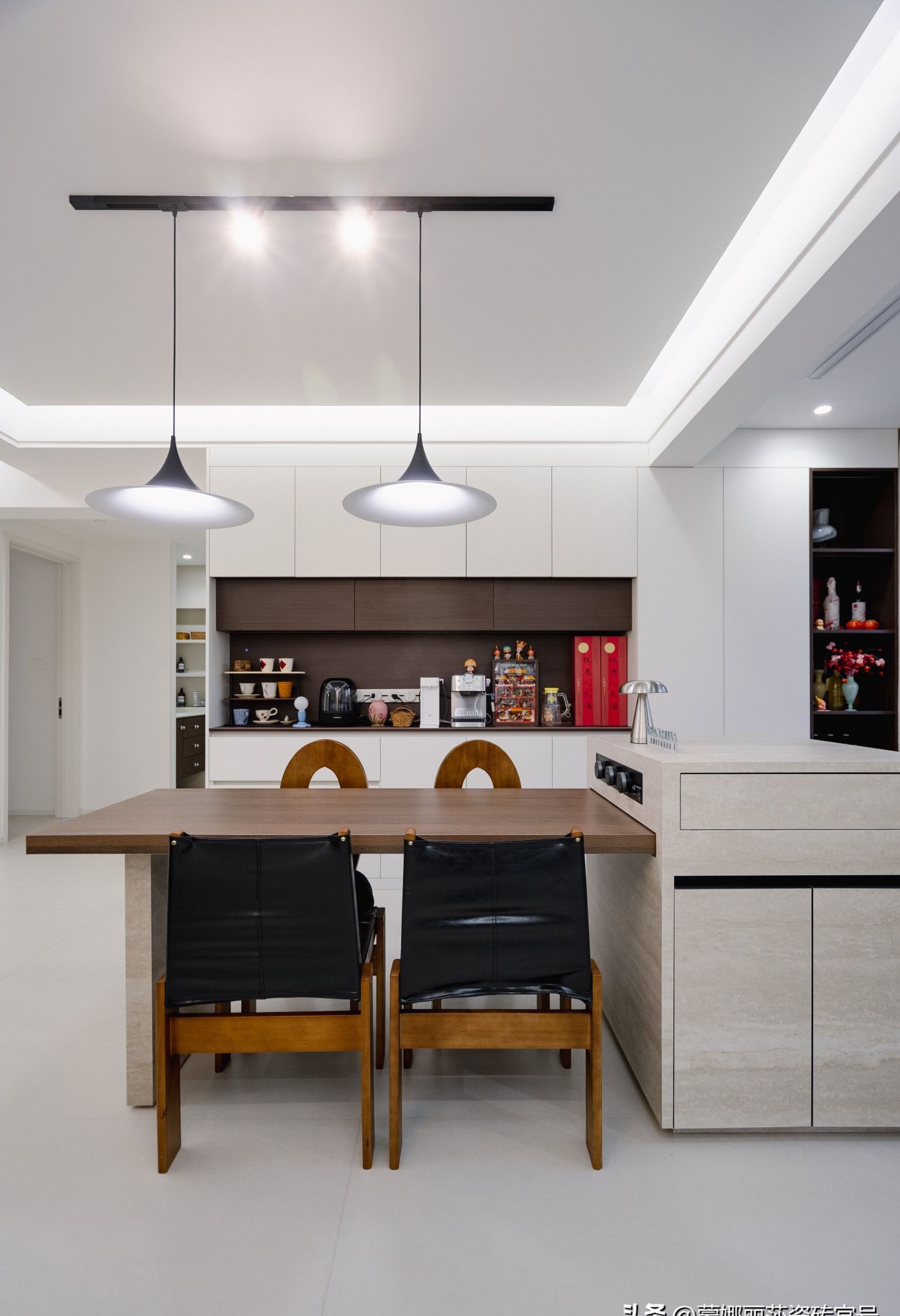 155㎡中古小家的浪漫日常，客餐厅一体真的很显大 - 家居知识