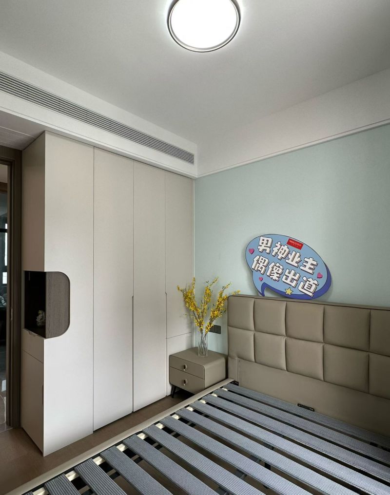 高级感定制衣柜全攻略,设计细节与完美落地指南 打造高级感定制衣柜:从设计到细节的完美演绎指南! - 家居知识