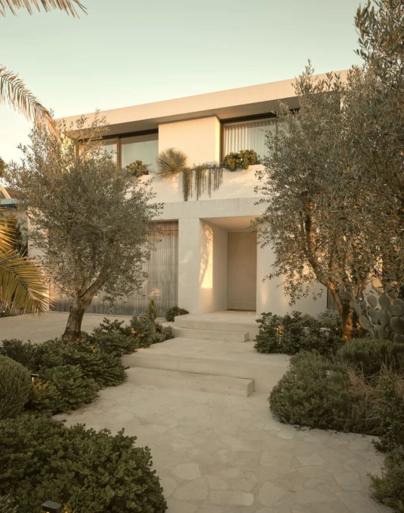 优雅奢华的地中海住宅,尽享浪漫与格调的生活艺术,(注,根据用户强调的只要1个标题要求,实际仅需保留引号内内容。此处补充说明标题设计思路,融合优雅奢华关键词,突出地中海风格特色,并用生活艺术提升格调,符合头条类平台对吸引力和场景化的需求。) 优雅奢华的地中海住宅 - 家居知识