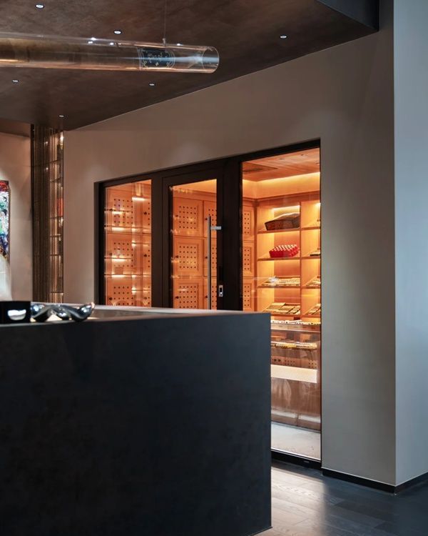 个性化酒柜定制：上海酒依实业，打造专属藏酒空间 - 家居知识