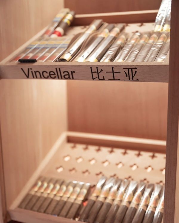 个性化酒柜定制：上海酒依实业，打造专属藏酒空间 - 家居知识