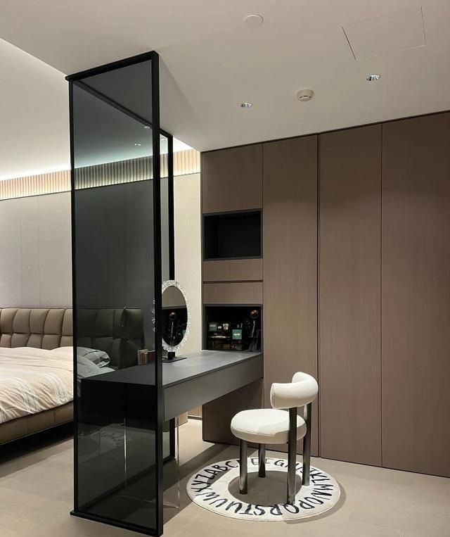 20款主卧衣帽间封神设计！小户型也能拥有整齐治愈的收纳天堂 - 家居知识