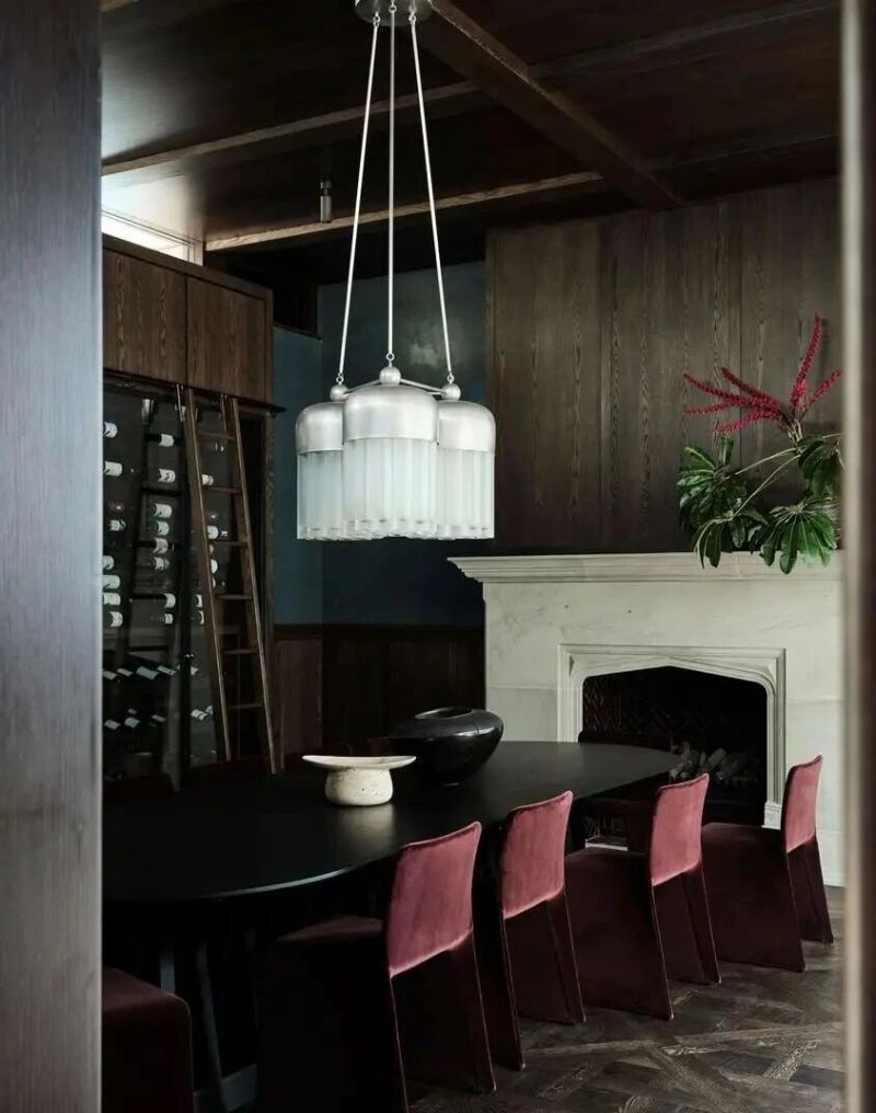 低调奢华的现代哥特风住宅,暗调美学与当代设计的完美融合 低调奢华的现代哥特风住宅 - 家居知识