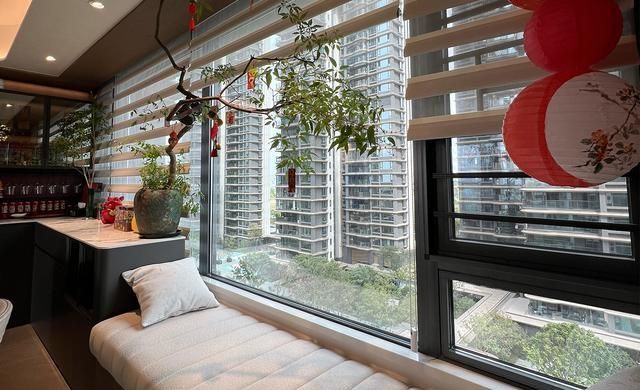 奶油风全屋定制,餐边柜与飘窗一体设计打造治愈系美家 奶油风全屋定制,餐边柜与飘窗一体设计治愈美家 - 家居知识