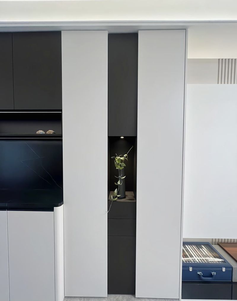 重温陪我们走过好多年的黑白色现代简约风格，经典永不过时。 - 家居知识