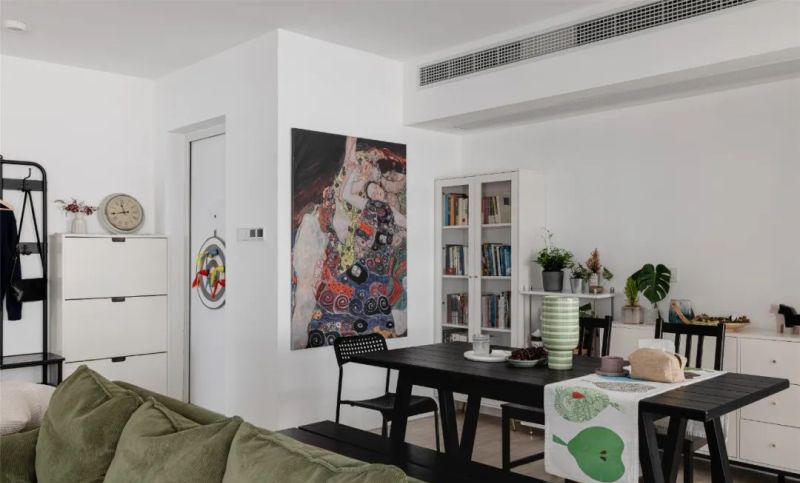 176㎡现代极简风宅,复古元素与绿植共筑惬意生活空间 176㎡现代极简风,复古范的元素+绿植装饰,满屋惬意的设计 - 家居知识