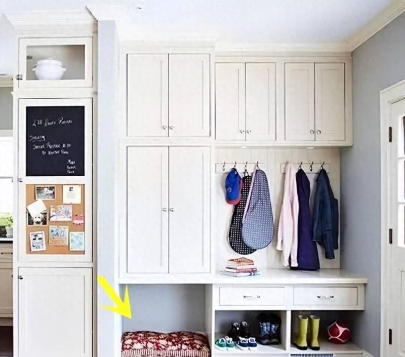 玄关鞋柜这样设计，瞬间提升家居档次，邻居羡慕不已！