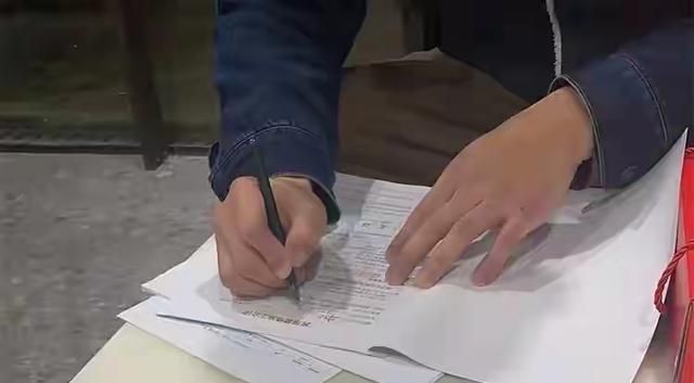 全屋定制柜子避坑指南,盯死这10个细节让商家不敢糊弄你! 全屋定制柜子怕踩坑?只有盯死这10个细节,商家才不敢糊弄你! - 家居知识