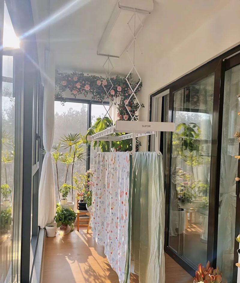 6㎡阳台巧装洗衣池,楼上邻居直呼太先进! 老公在6㎡阳台上装上“洗衣池”,装法太先进,楼上邻居羡慕死了 - 家居知识