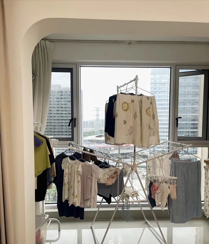 6㎡阳台巧装洗衣池,楼上邻居直呼太先进! 老公在6㎡阳台上装上“洗衣池”,装法太先进,楼上邻居羡慕死了 - 家居知识