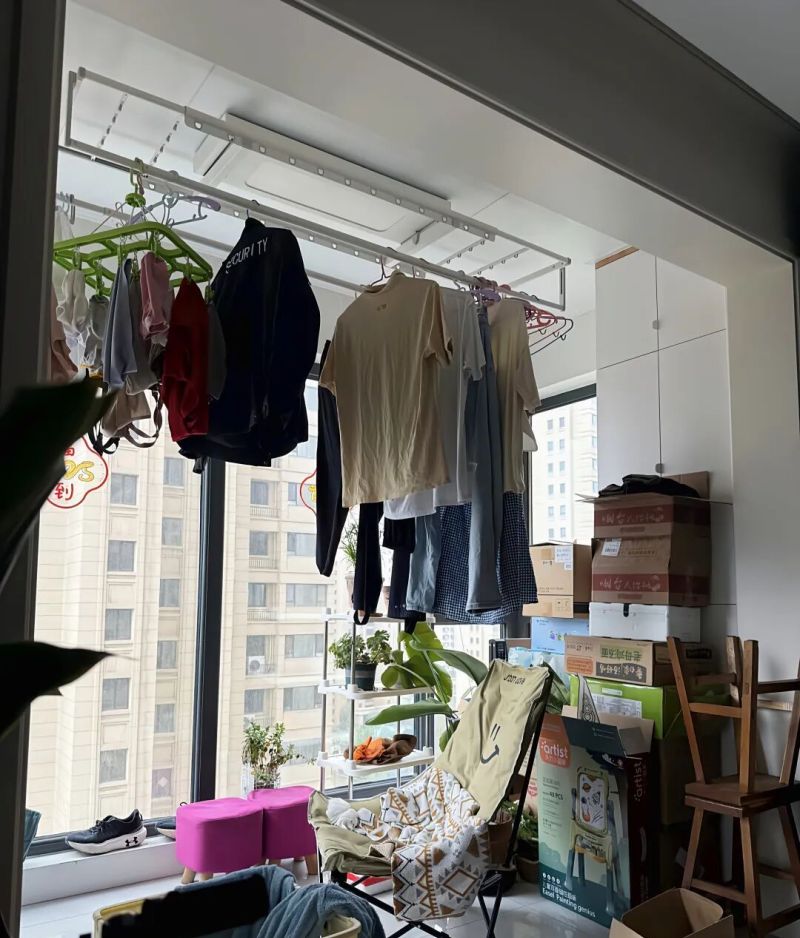 6㎡阳台巧装洗衣池,楼上邻居直呼太先进! 老公在6㎡阳台上装上“洗衣池”,装法太先进,楼上邻居羡慕死了 - 家居知识