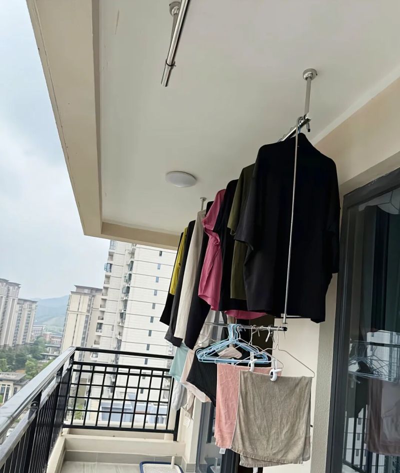 6㎡阳台巧装洗衣池,楼上邻居直呼太先进! 老公在6㎡阳台上装上“洗衣池”,装法太先进,楼上邻居羡慕死了 - 家居知识