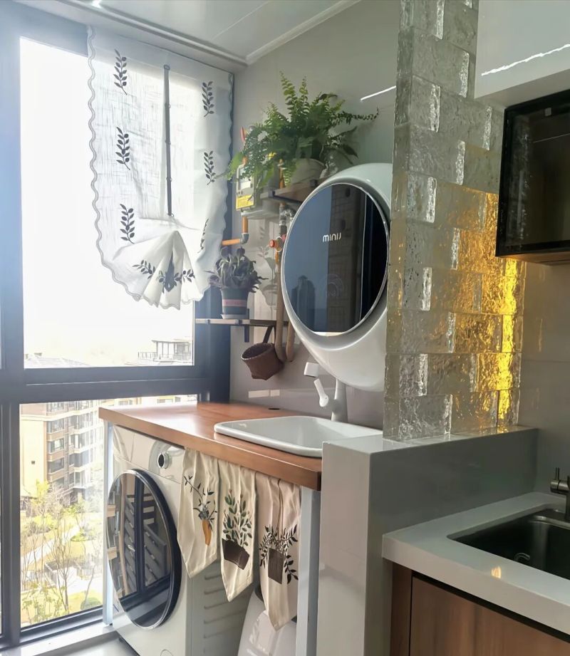 6㎡阳台巧装洗衣池,楼上邻居直呼太先进! 老公在6㎡阳台上装上“洗衣池”,装法太先进,楼上邻居羡慕死了 - 家居知识