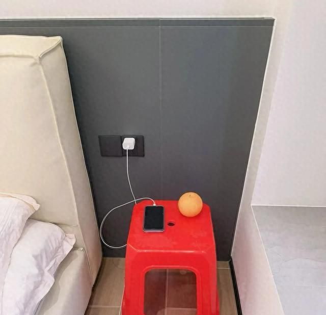 年轻人抛弃床头柜？这些新式设计更受欢迎！