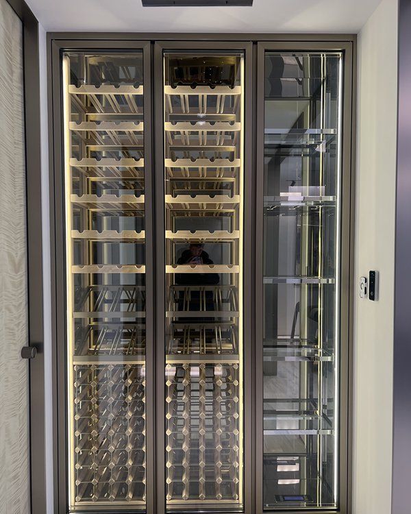 不锈钢酒柜定制与白酒柜、洋酒柜定制推荐：上海酒依实业有限公司 - 家居知识