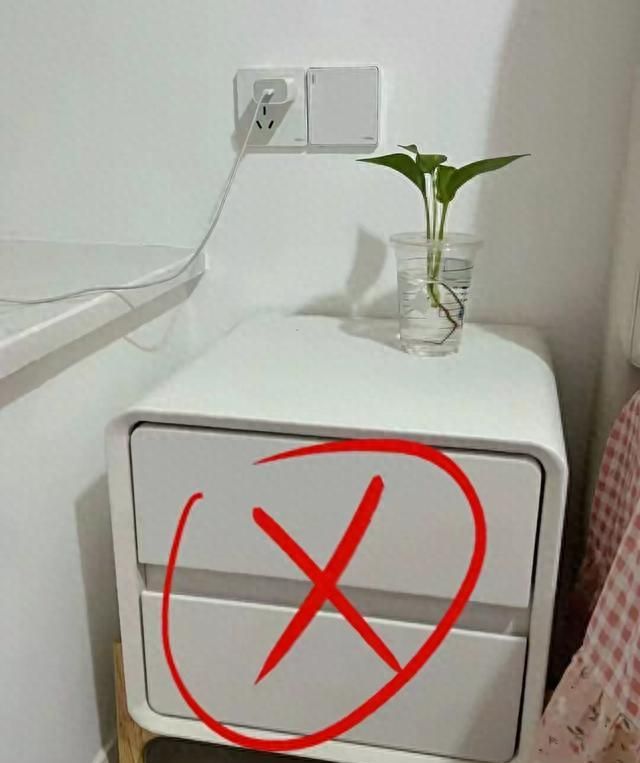 年轻人的创意床头柜平替，省钱又实用的新思路