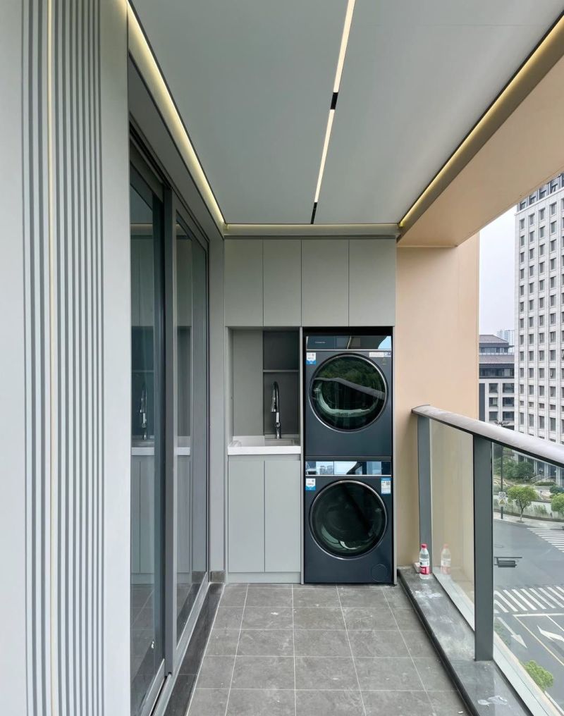 全屋定制阳台柜设计,空间利用与美观兼具的解决方案 全屋定制阳台柜设计 - 家居知识