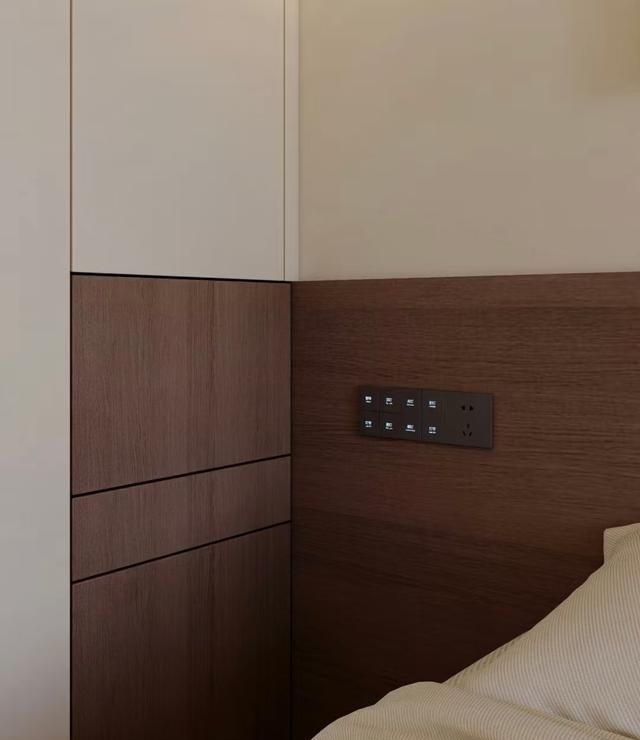 “床头柜”已逐渐退出中国家庭，看看年轻人的做法，高级又实用 - 家居知识