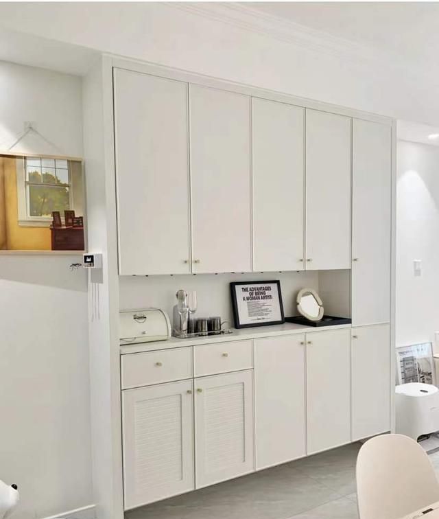 山东三口之家因穷装走红,全屋极简风引热议 山东一三口之家火了,因“穷装”而走红,全屋那叫一个极简,晒晒 - 家居知识