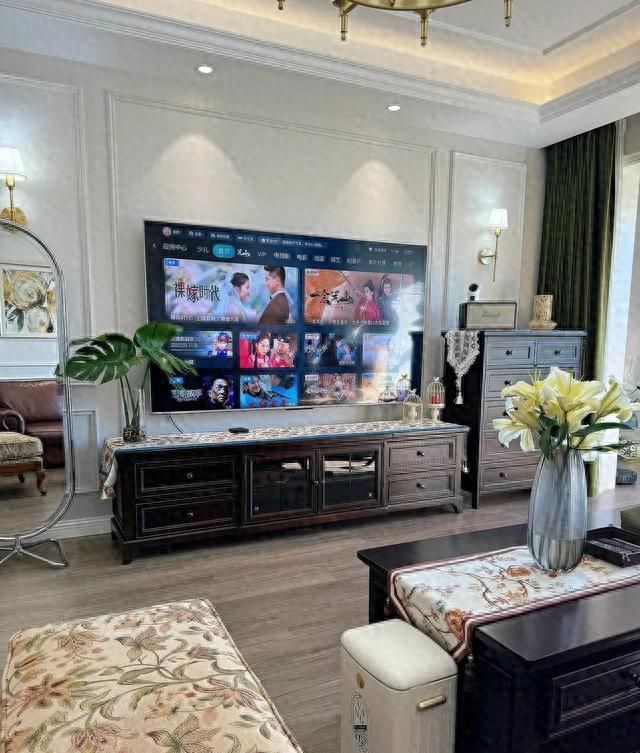 147㎡美式复古家惊艳全网！红黑撞色高级感拉满，家具搭配封神