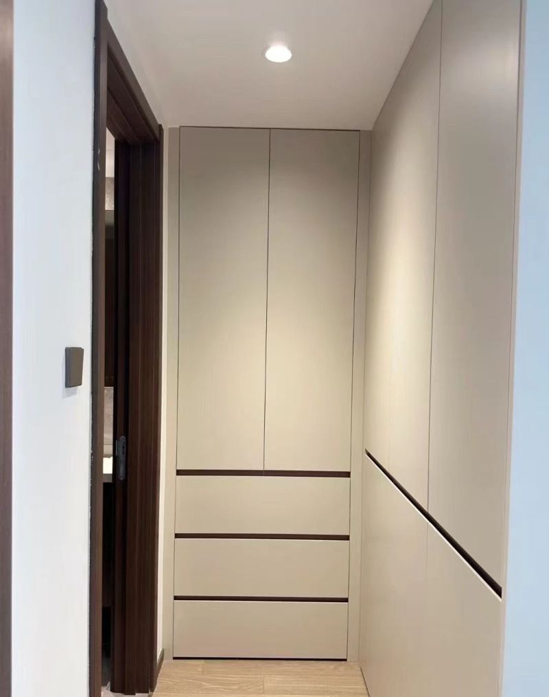 选购衣帽间定制源头厂家必看,价格与服务全面对比指南 选购衣帽间定制源头厂家要注意什么,价格与服务对比 - 家居知识