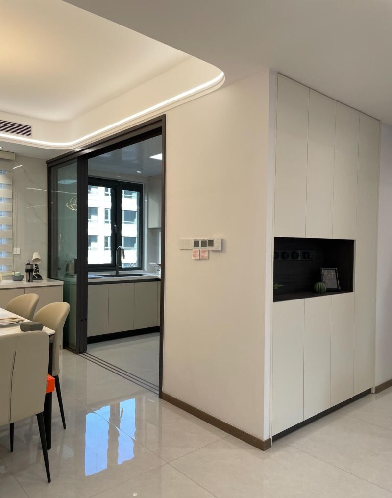 113平现代简约风新家仅花15.6w,效果超值! 别犹豫就做现代简约风的家,这套房子113平全部完成15.6w还可以。 - 家居知识