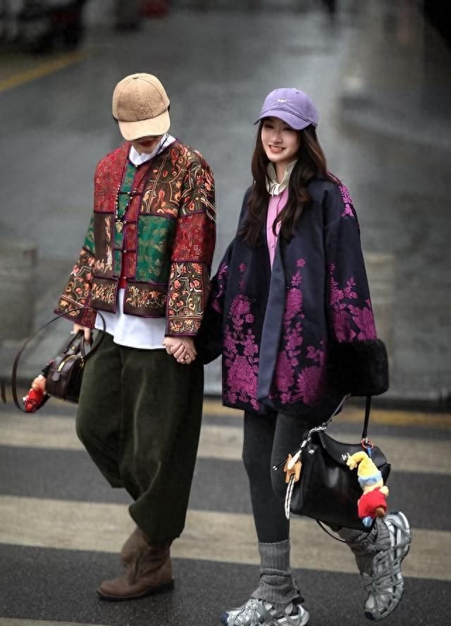 新中式混搭风潮席卷00后，谁说国风不能潮？