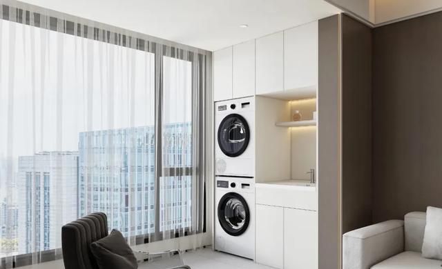 阳台改造指南,1㎡变多功能区,收纳休闲两不误 阳台别再堆杂物!这样改造,实用翻倍 - 家居知识