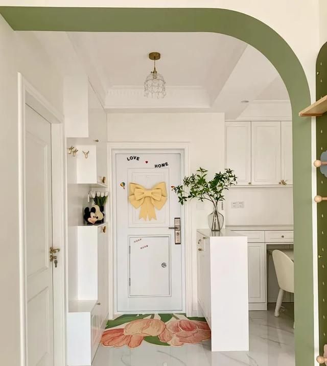 年轻人创意薄柜设计,巧妙化解小户型收纳难题 被年轻人的“薄柜设计”惊呆了,换个思路,解决小户型痛点 - 家居知识