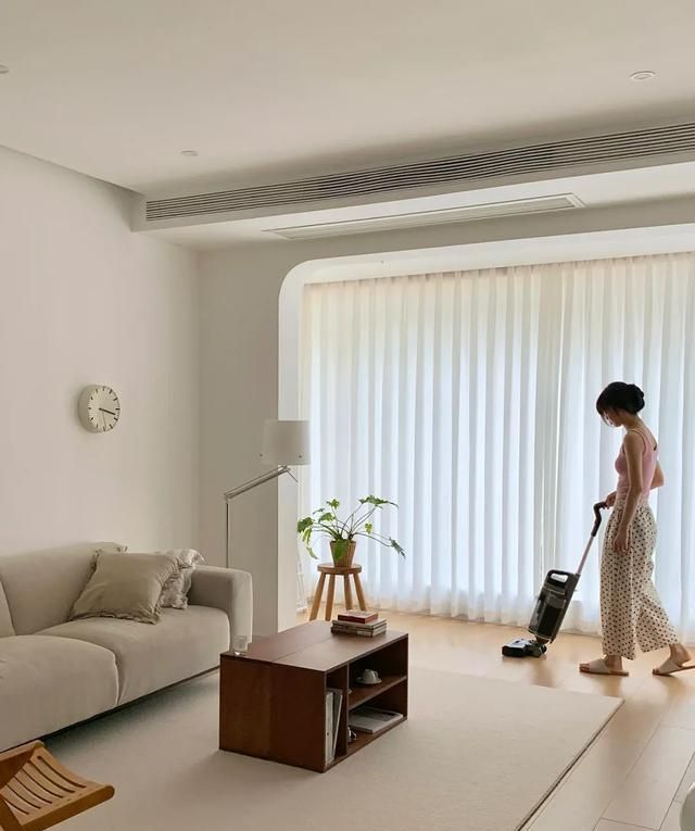 年轻人创意薄柜设计,巧妙化解小户型收纳难题 被年轻人的“薄柜设计”惊呆了,换个思路,解决小户型痛点 - 家居知识