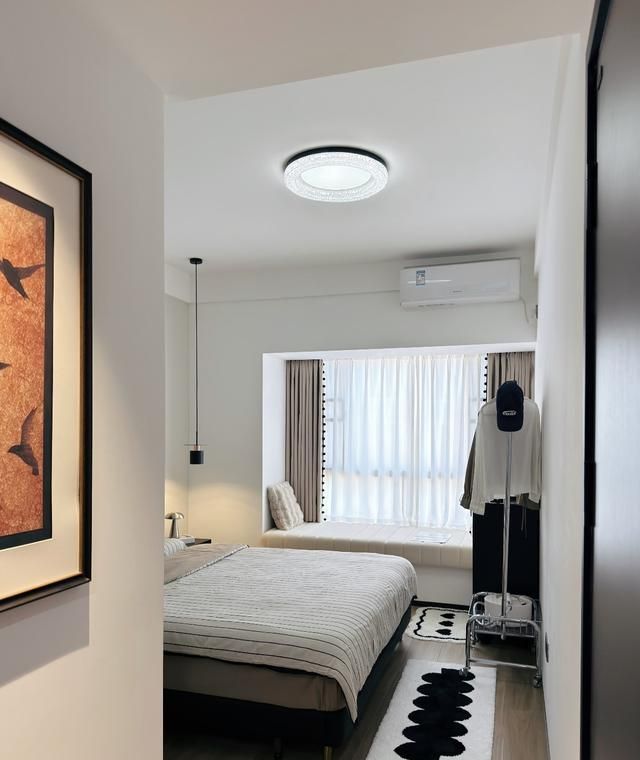 小户型逆袭大平层!黑白极简风打造高级感满满的家 小户型逆袭大平层,不费力就高级感满满的家,黑白极简风太香了! - 家居知识