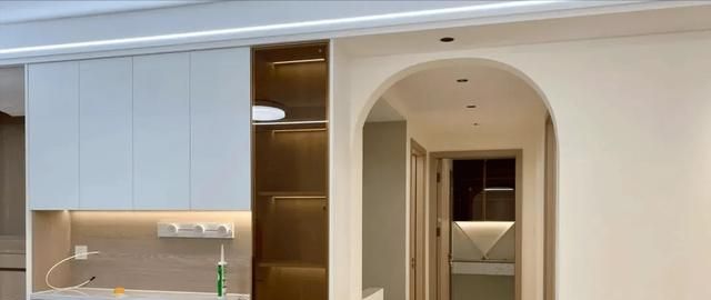 20万自装奶油风新家,无家具已美翻,全屋清洁后超满意! 自装修奶油风,还没家具花了20万,全屋打扫干净真的太满意了 - 家居知识